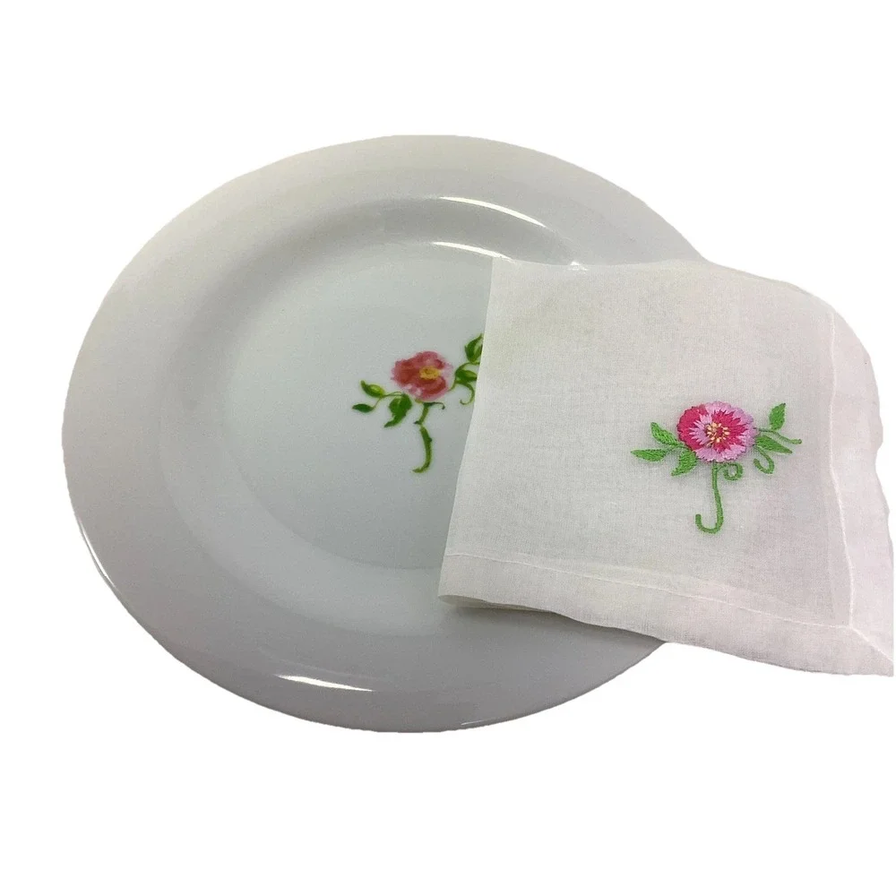 (4) Pottery Barn Bloom Salad/ Dessert Plates Floral Blossom 8.5